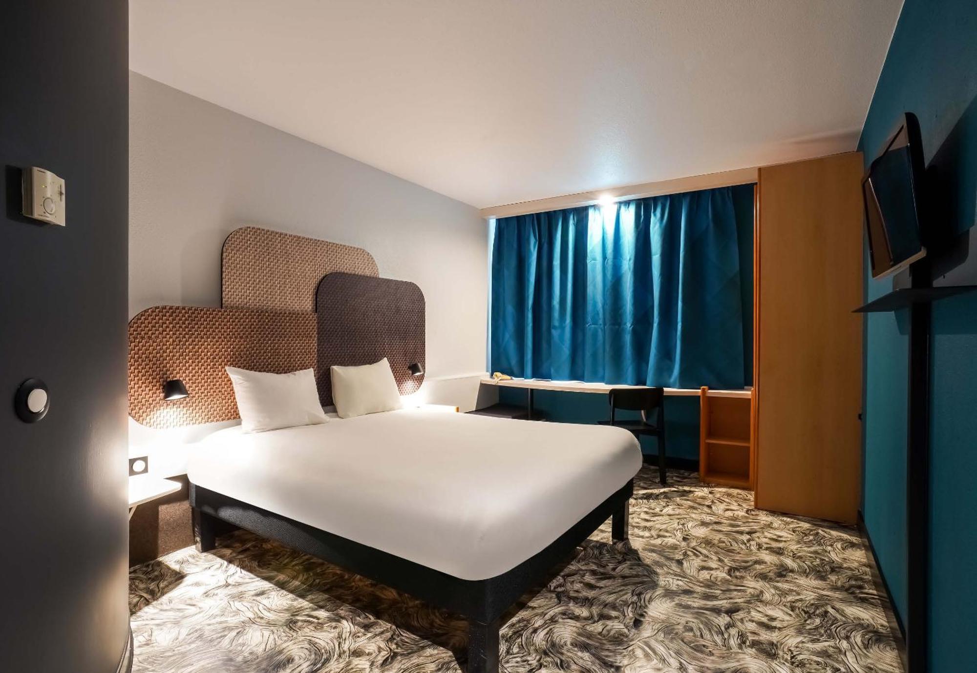 B&B Hotel Chartres Centre Cathedrale 3 Etoiles Екстериор снимка