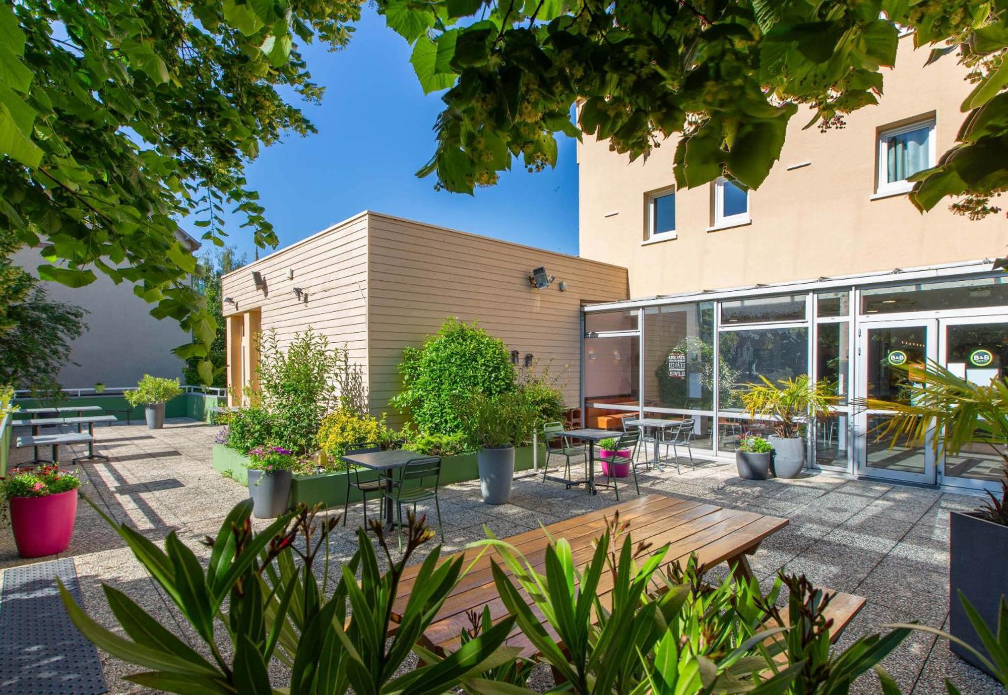 B&B Hotel Chartres Centre Cathedrale 3 Etoiles Екстериор снимка